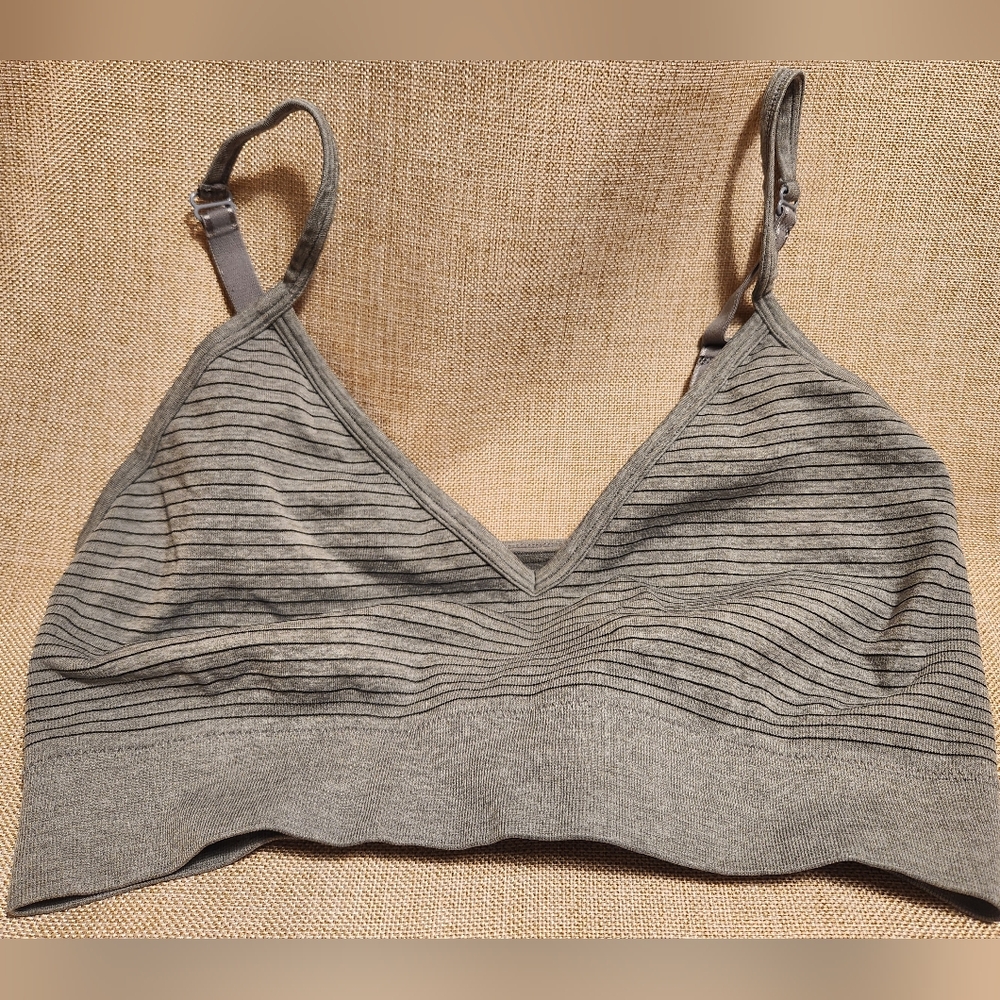 Secret Treasures Intimates Gray Black Striped Sports Bra Multiway Straps Size XL
